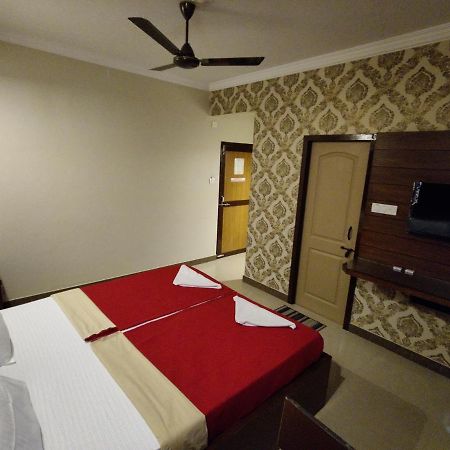 Vyavahar Lodge ウドゥピ エクステリア 写真