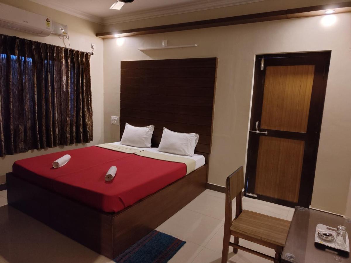 Vyavahar Lodge ウドゥピ エクステリア 写真